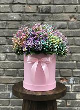 Цветочная композиция из Гипсофила и Розы в шляпной коробке в Лоза