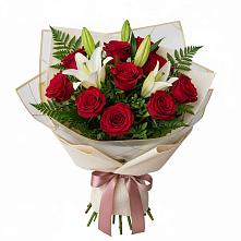 Букет цветов из:  Лилии и Розы в Лоза