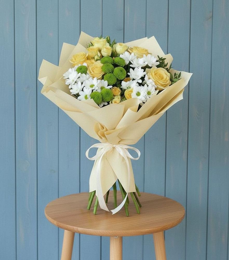 Букет цветов из: Хризантемы и Розы в Лоза