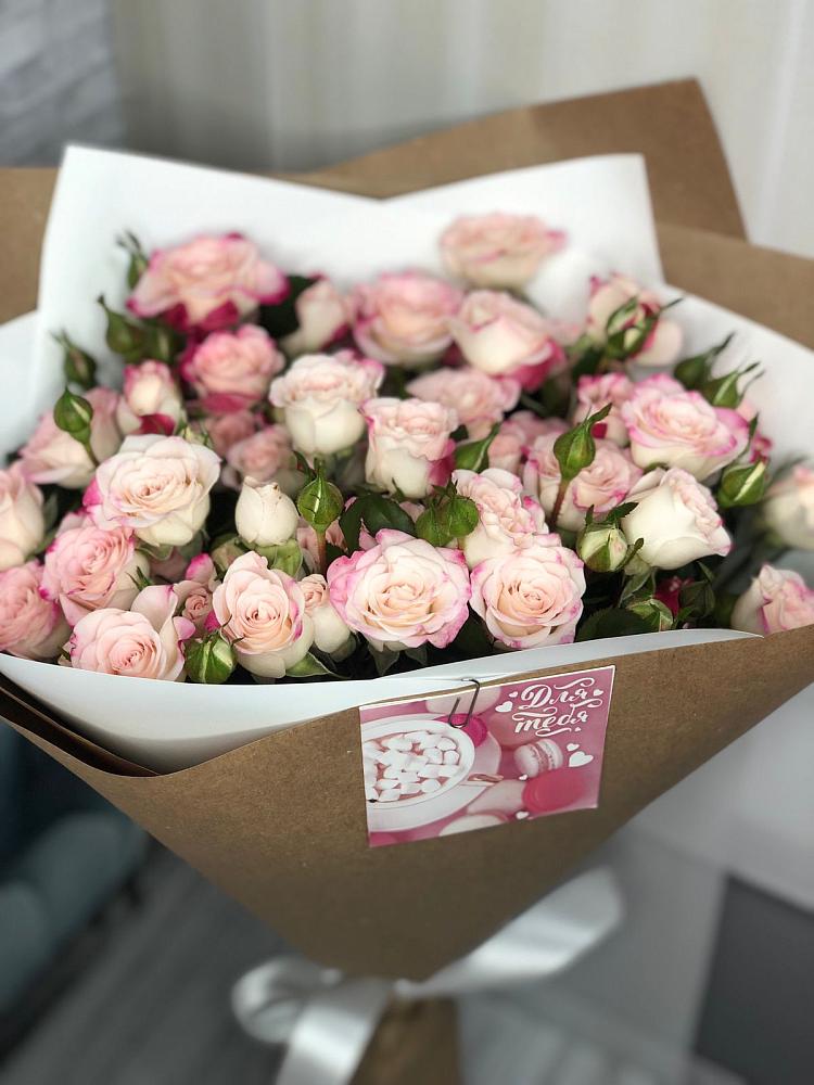 Букет цветов из: Розы в Лоза