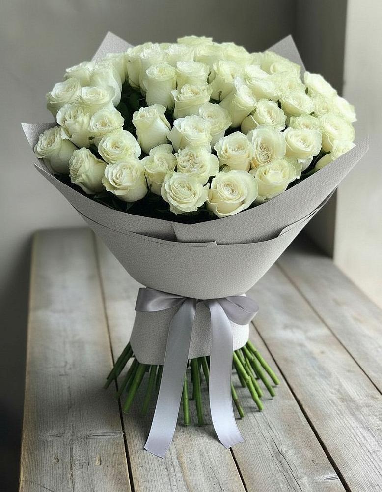 Букет 35 Белых роз в Лоза