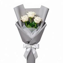 Букет 3 белые розы в Лоза
