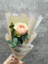 Букет цветов из:  Розы в Лоза