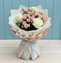 Букет цветов из:  Розы в Лоза