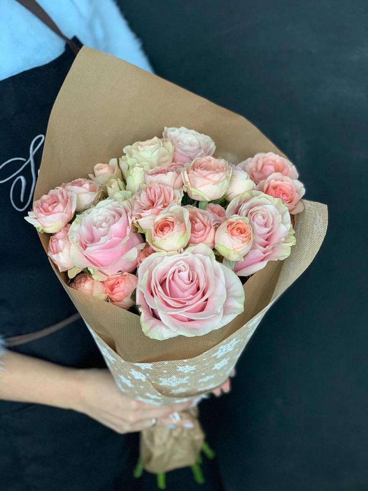 Букет цветов из: Хризантемы и Розы в Лоза