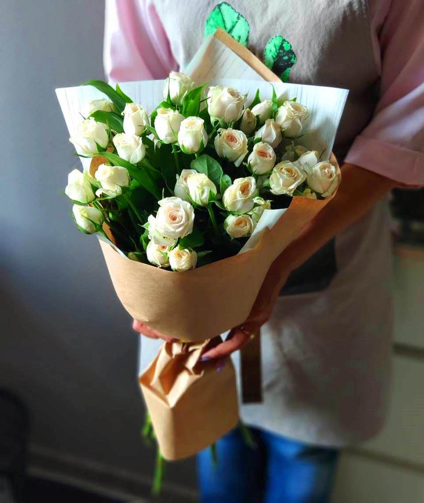 Букет цветов из: Розы в Лоза