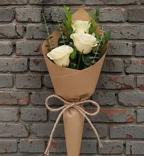 Букет цветов из:  Розы в Лоза