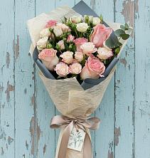Букет цветов из:  Розы в Лоза