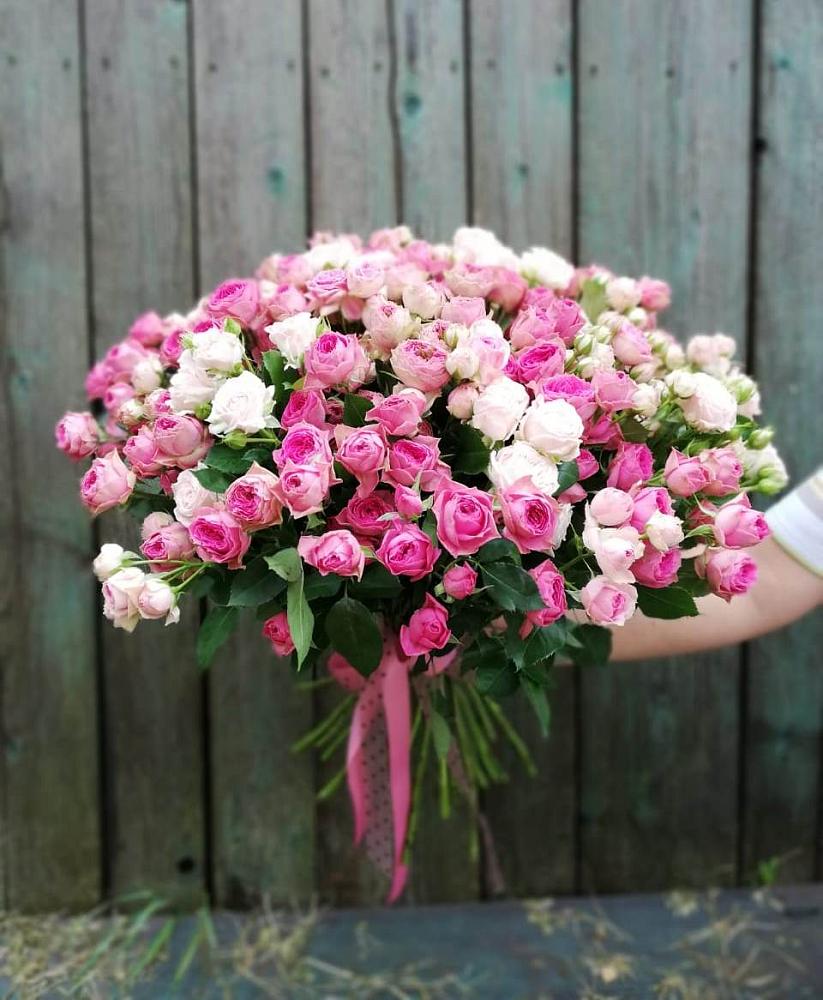 Букет Розовые кустовые розы Натали и Лав Лидия в Лоза