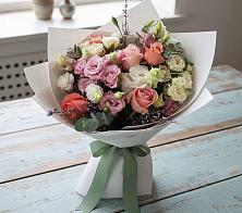 Букет цветов из:  Розы, Лизиантусы и Гвоздики #REPLACE_PRED# Лоза