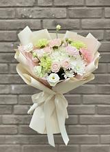 Букет цветов из:  Гвоздики, Розы, Лизиантусы и Хризантемы в Лоза