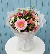 Букет цветов из:  Герберы, Альстромерии и Лизиантусы в Лоза