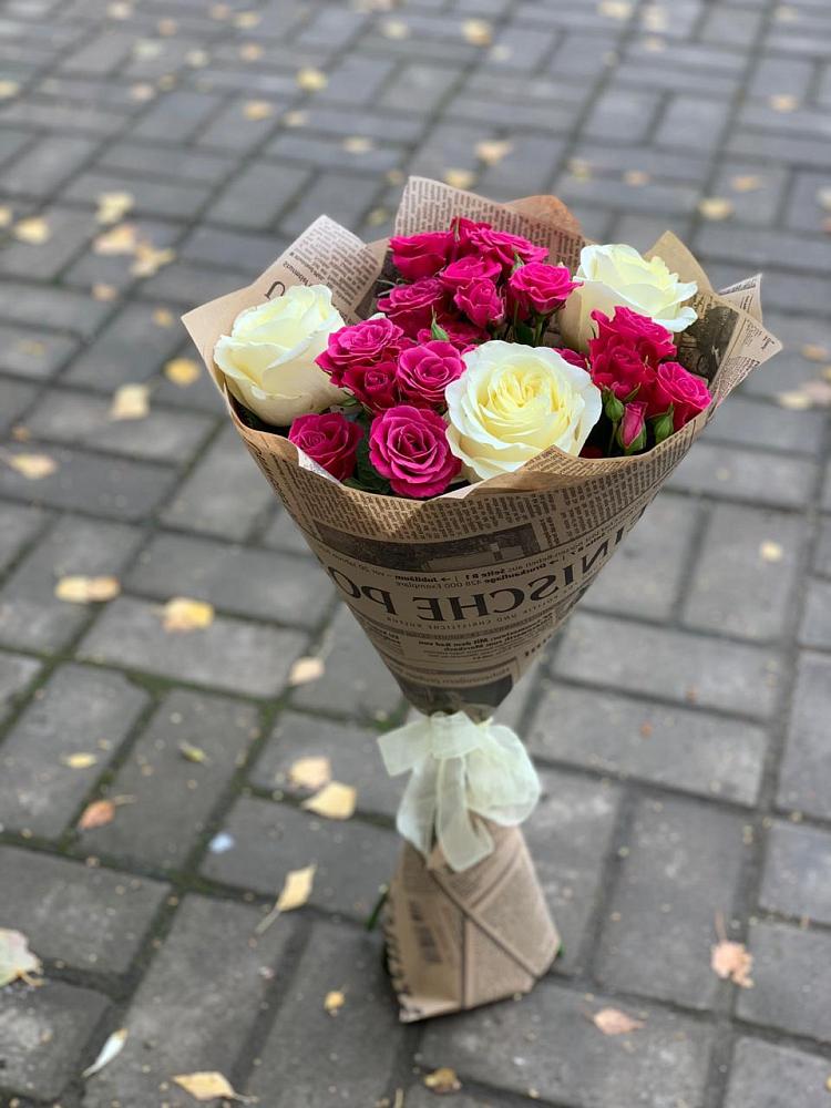 Букет цветов из: Розы в Лоза