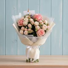 Букет цветов из:  Розы в Лоза