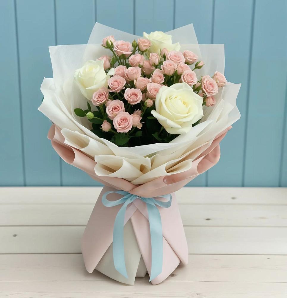 Букет цветов из: Розы в Лоза