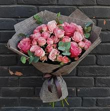 Букет цветов из:  Розы в Лоза